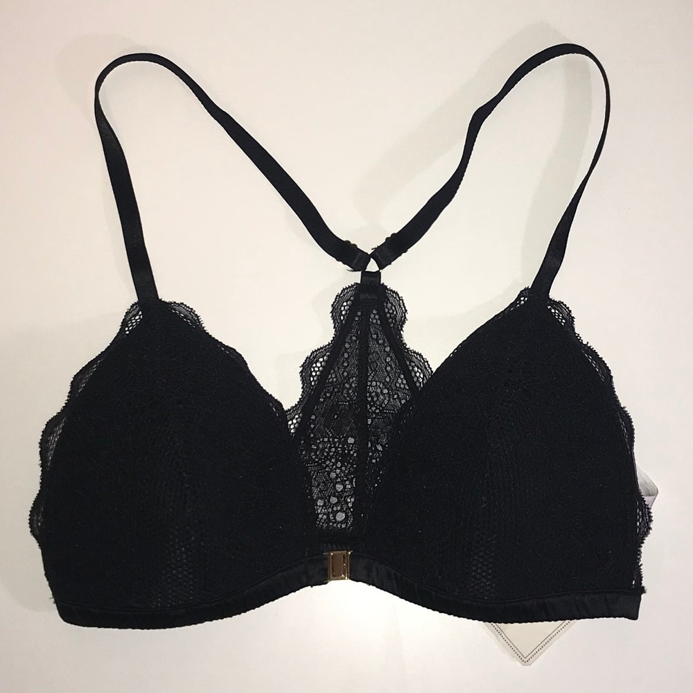 Forever 21 Black Lace Gold Clasp Bra Size M